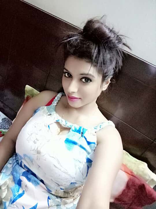 Escort Service Noida - Simran Kaur